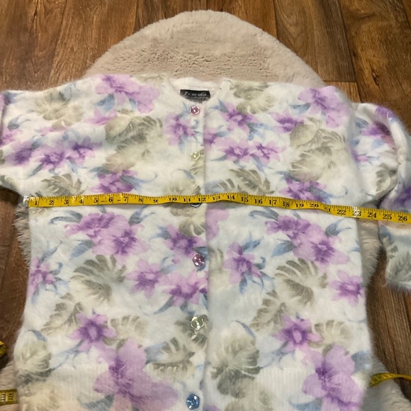 Venesha Angora Cardigan Size Medium Floral Lavender Button Sweater Long Sleeve - Picture 4 of 8
